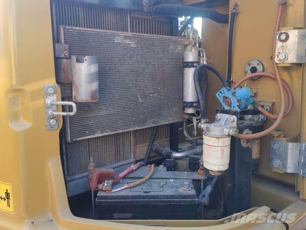 CAT 307 E حفارات زحافة