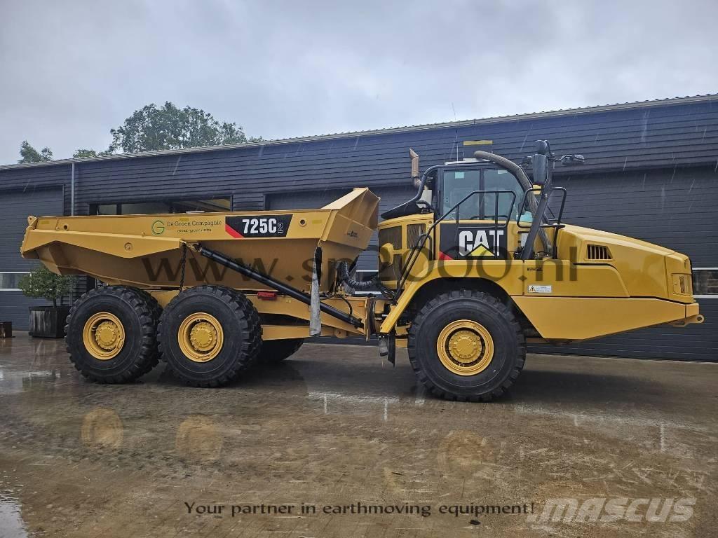 CAT 725C2 ساحبات مفصلية