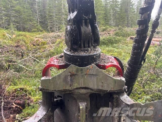 Komatsu 951 حصادات