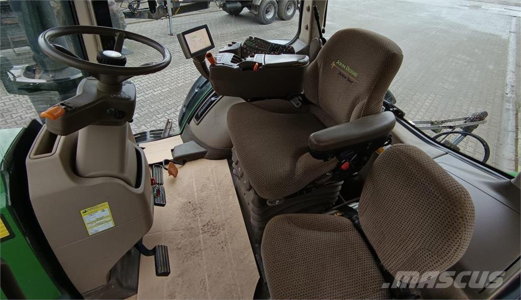 John Deere 8360 R الجرارات