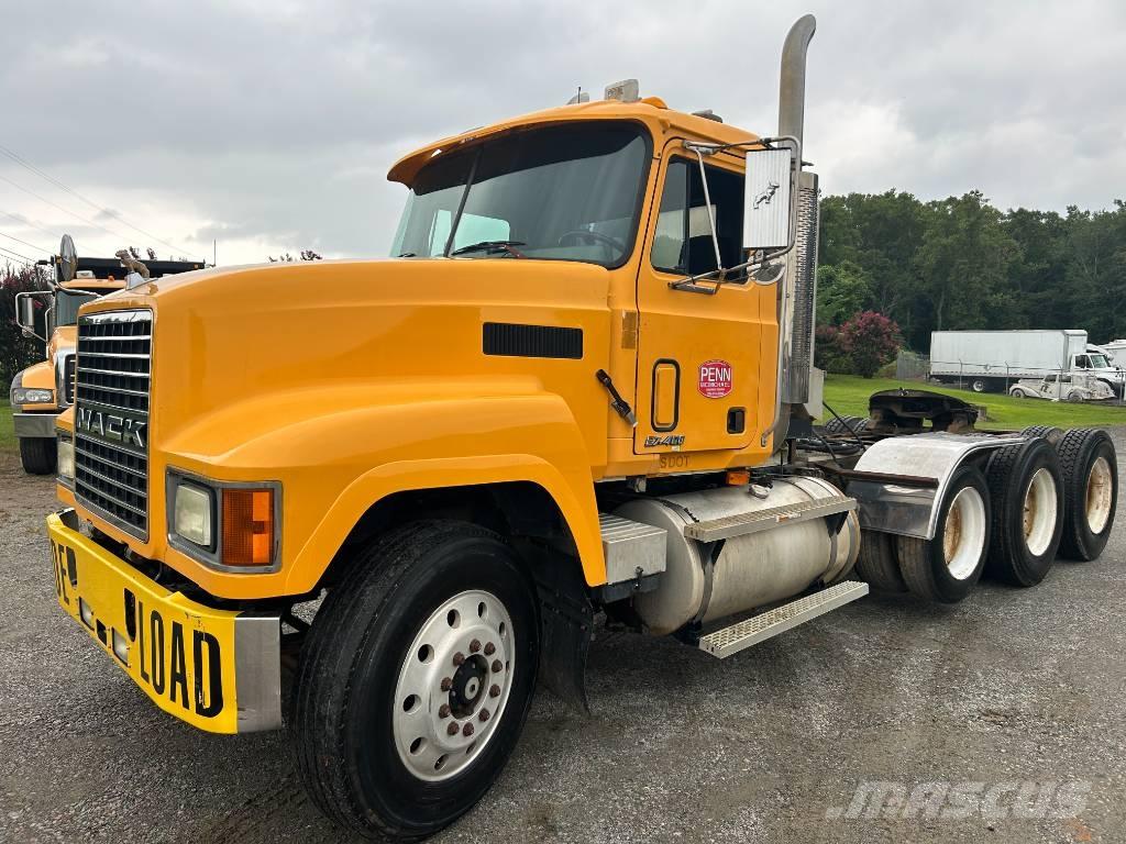 Mack CH 613 وحدات الجر