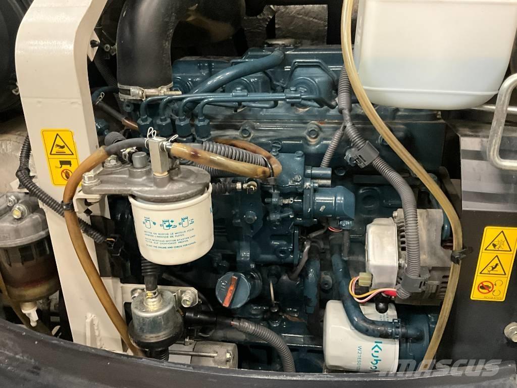 Kubota U 55-4 حفارات صغيرة أقل من 7 طن (حفارات صغيرة)