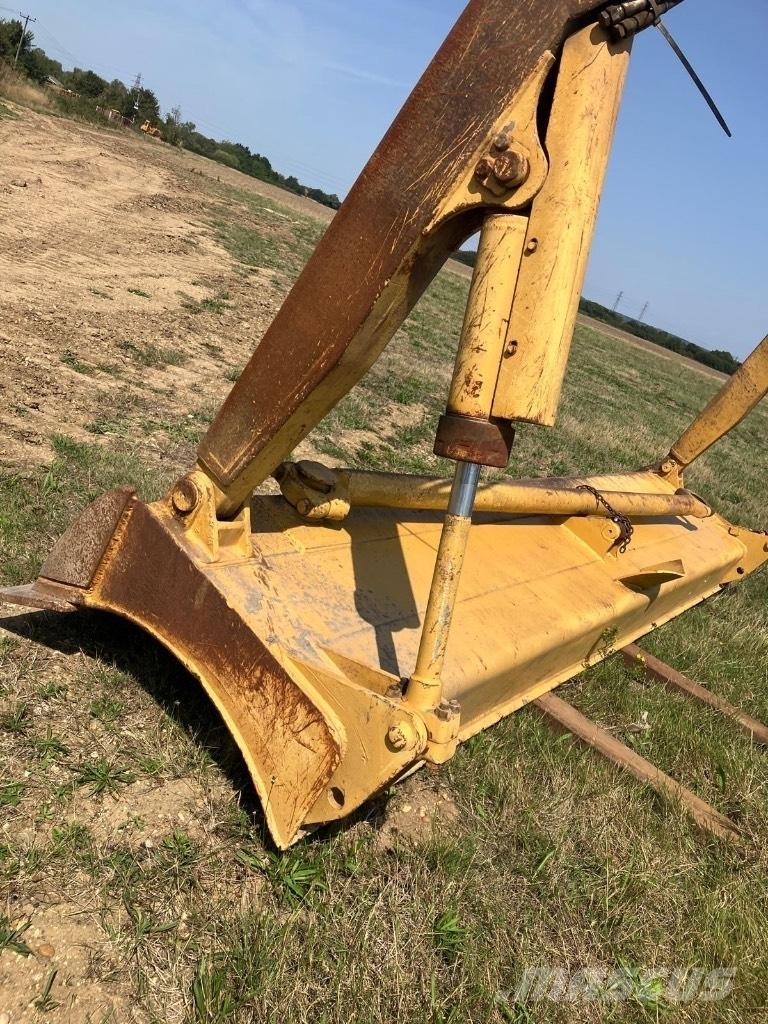 CAT 825 C ضاغطات التربة