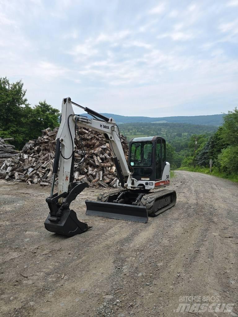 Bobcat 341 G حفارات صغيرة أقل من 7 طن (حفارات صغيرة)