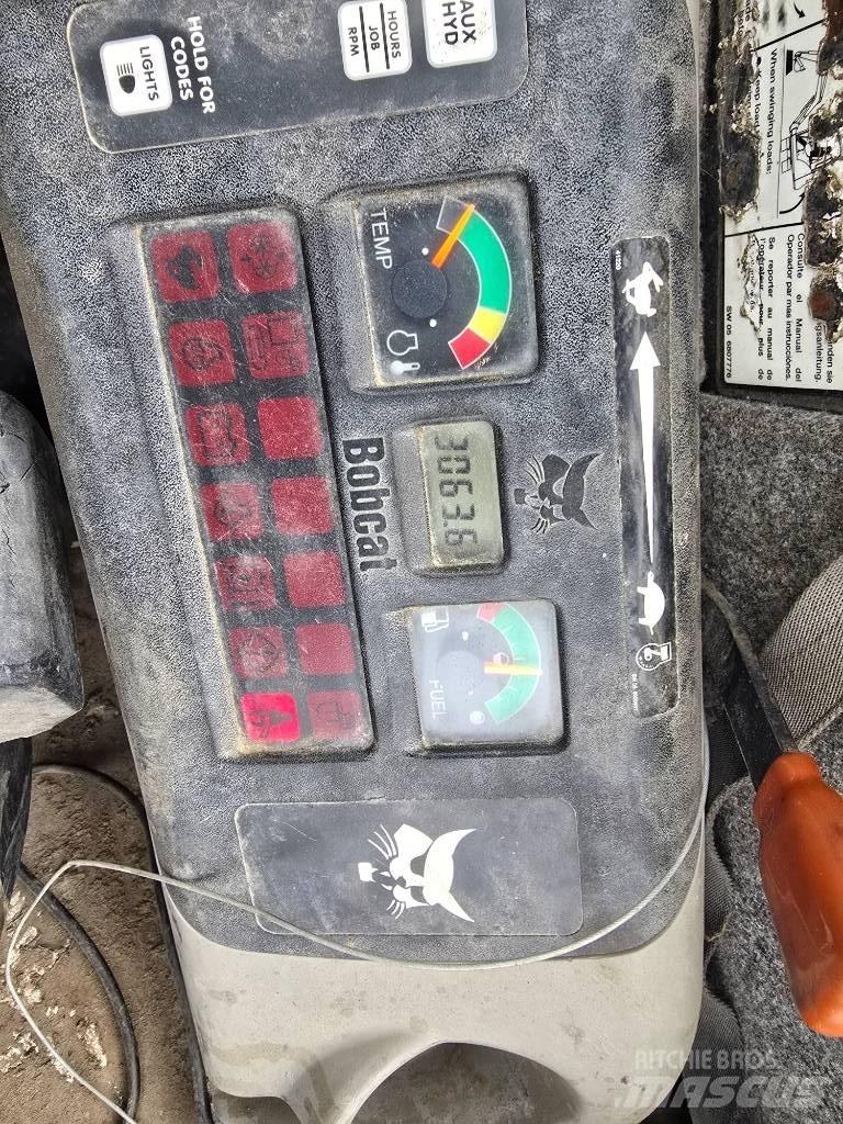 Bobcat 341 G حفارات صغيرة أقل من 7 طن (حفارات صغيرة)