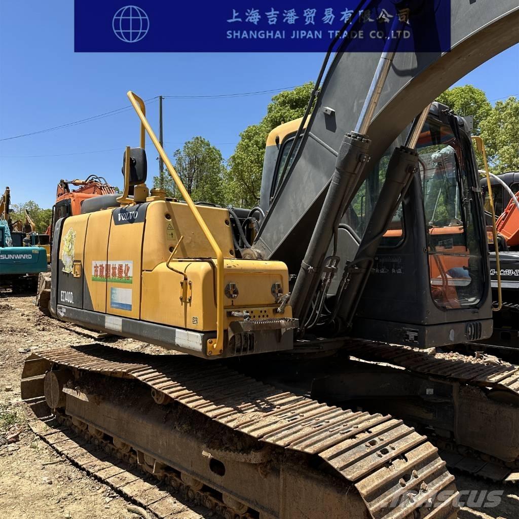 Volvo EC 140 حفارات زحافة