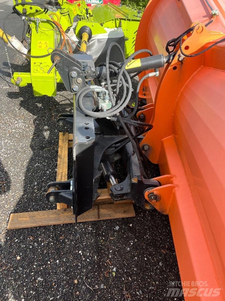 FMG PA330 حراثات ونصول الجليد
