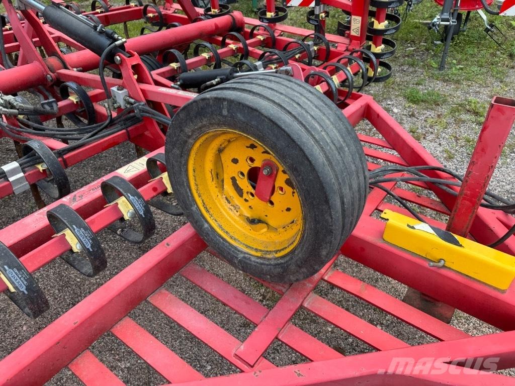  Värderstad NZ 900 كاسحات