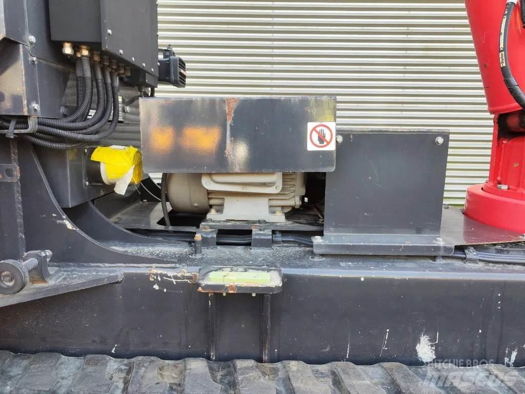 Unic URW 506 CDE رافعات مجنزرة