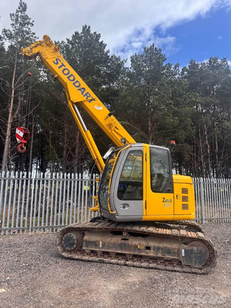 Hitachi ZX135UST رافعات مجنزرة
