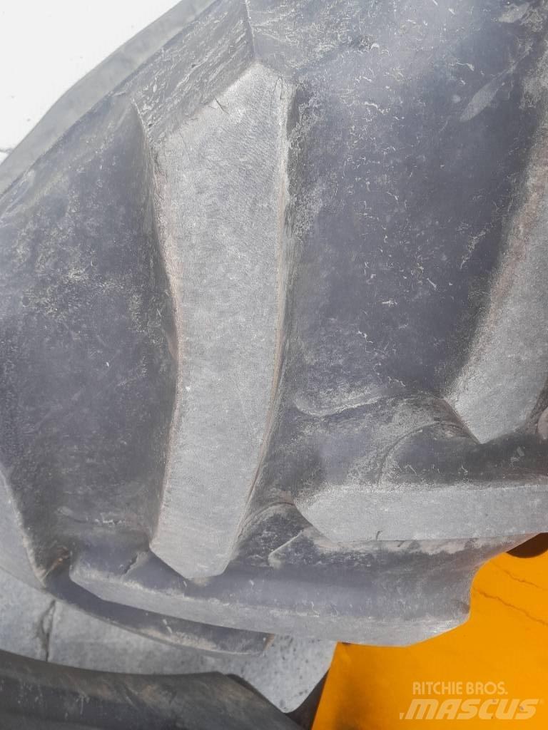 JCB 526-56 معدات مناولة لأغراض الزراعة