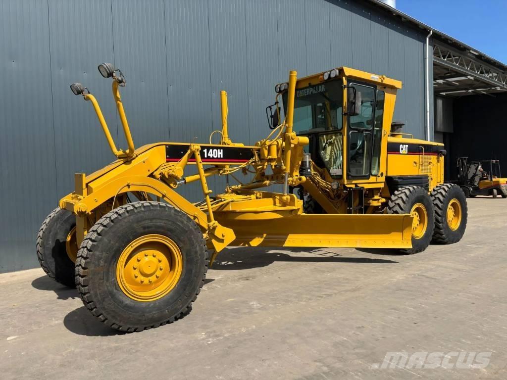CAT 140H معدات تمهيد الطرق
