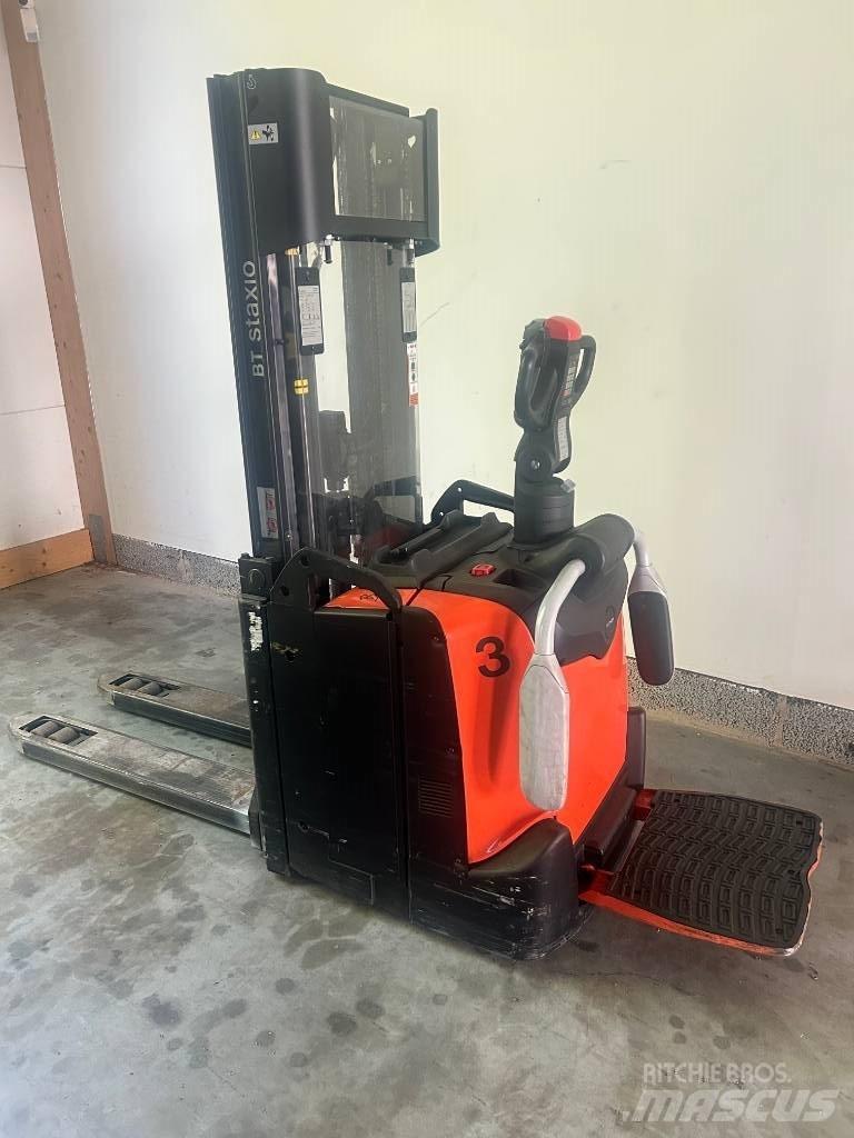 BT SPE 120 L معدات التكديس الجوالة