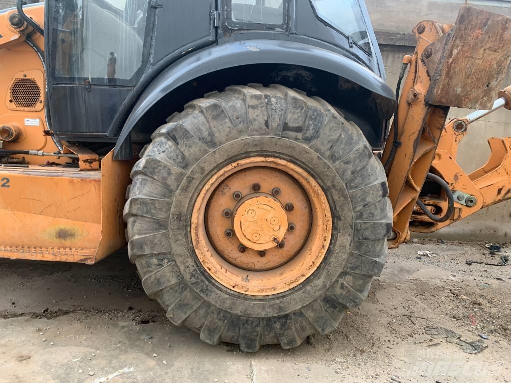 CASE 580 M لوادر بعجل