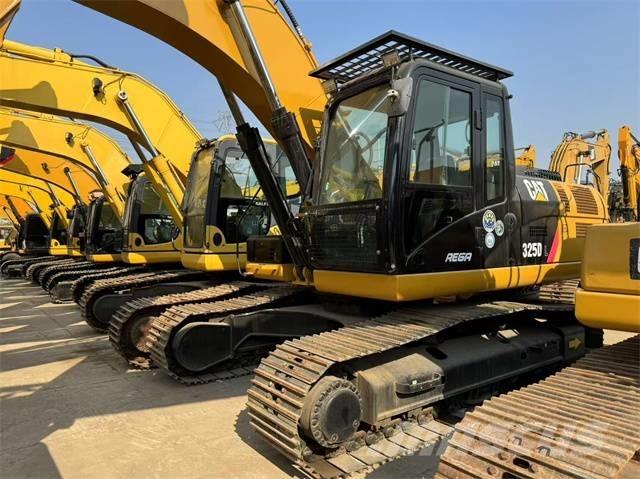 CAT 325 D L حفارات زحافة