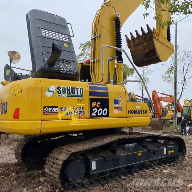 Komatsu PC 200 حفارات زحافة