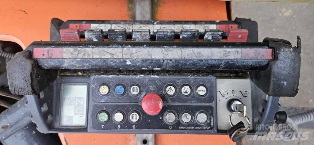 JLG X 17 J Plus رافعات سلة مفصلية