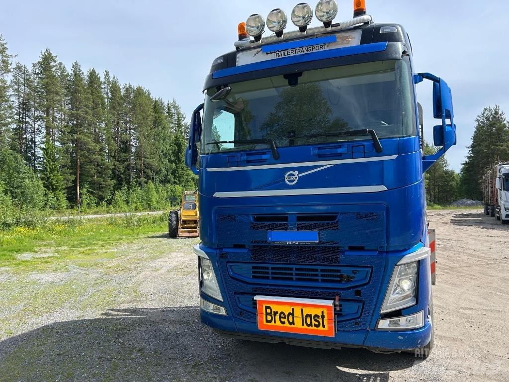 Volvo FH 500 شاحنات نقل آلة الغابات