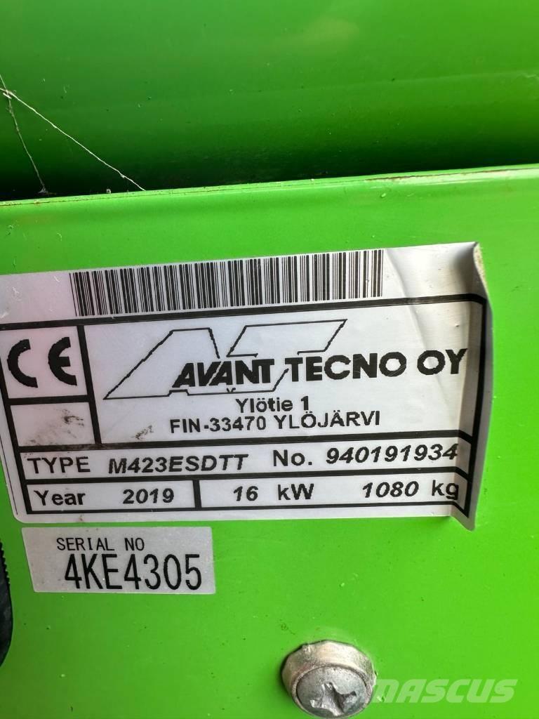 Avant 423 لوادر متعددة الأغراض