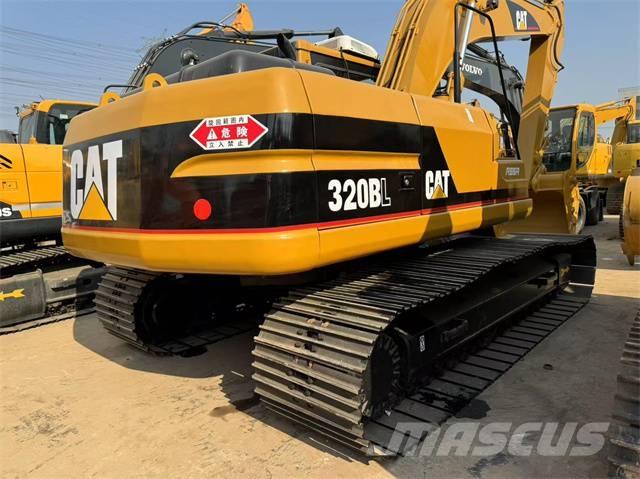 CAT 320 B L حفارات زحافة