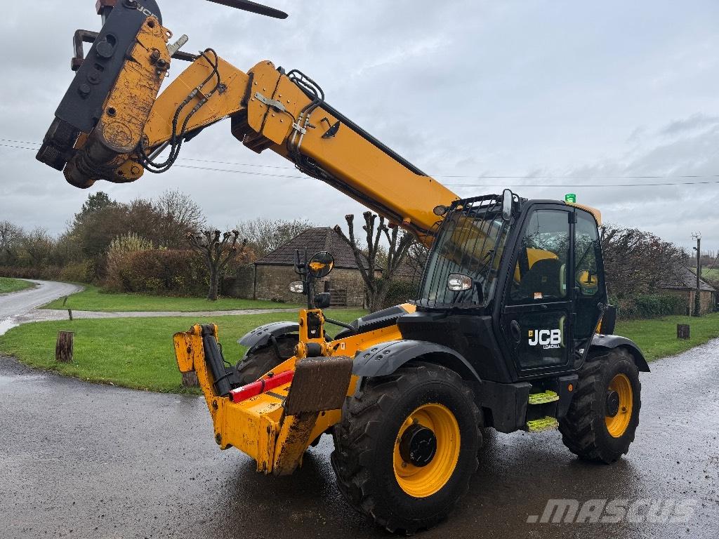 JCB 540-140 مناولات متداخلة