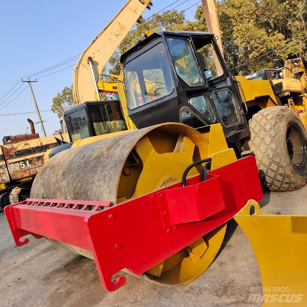 Dynapac CA 25 D مداحل أحادية الأسطوانة