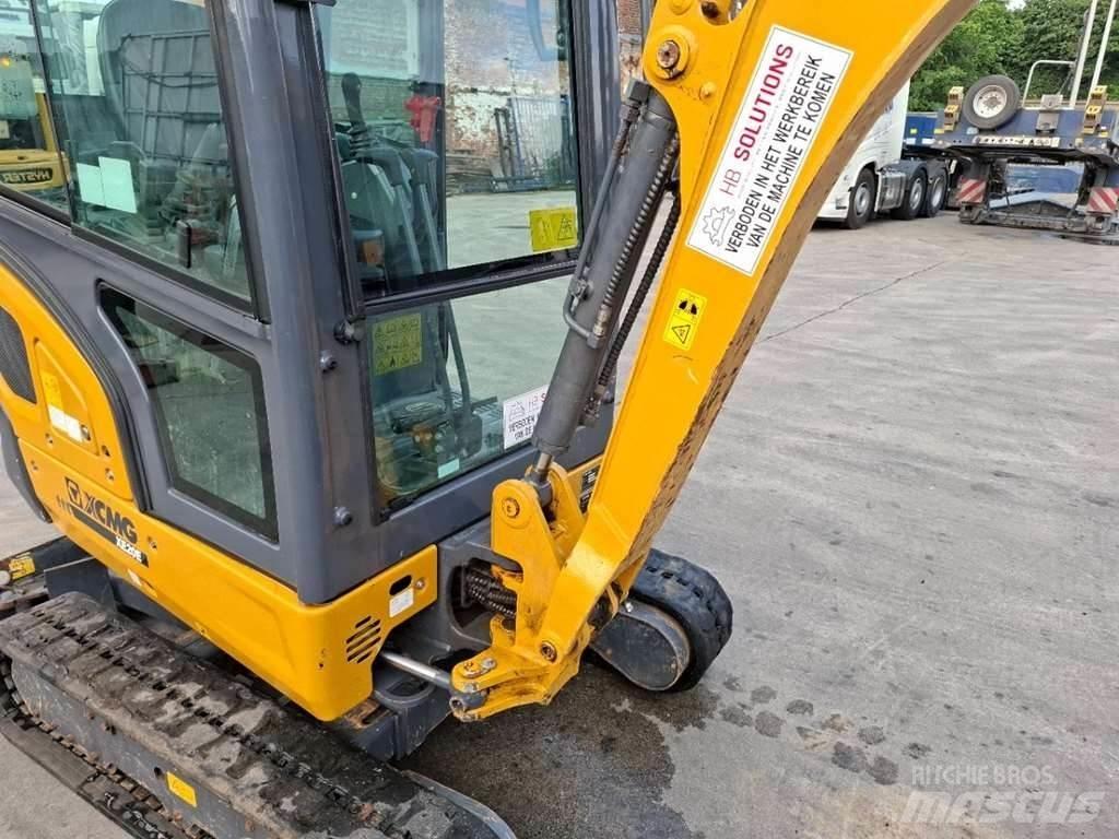 XCMG XE20E 0 الجرارات