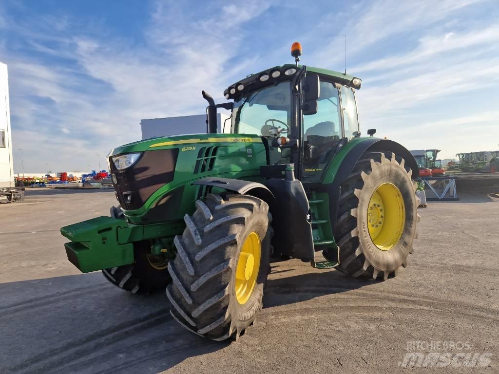 John Deere 6215 R الجرارات