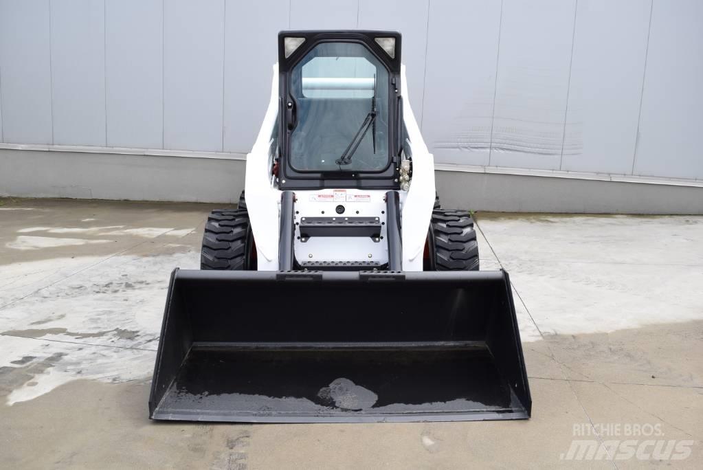 Bobcat S 250 لوادر انزلاقية التوجيه