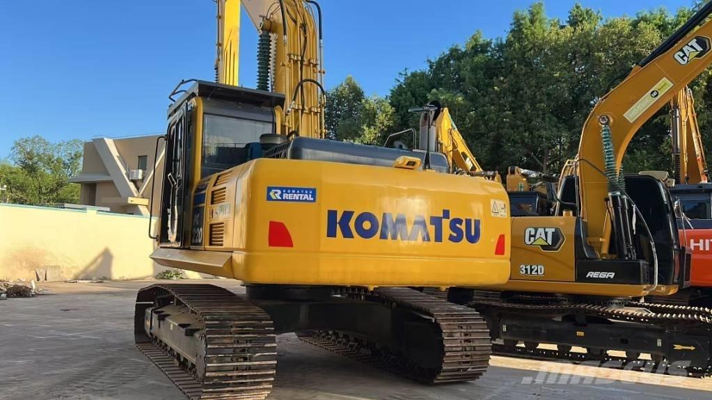 Komatsu PC 220-8 حفارات وسط 7 طن - 12 طن