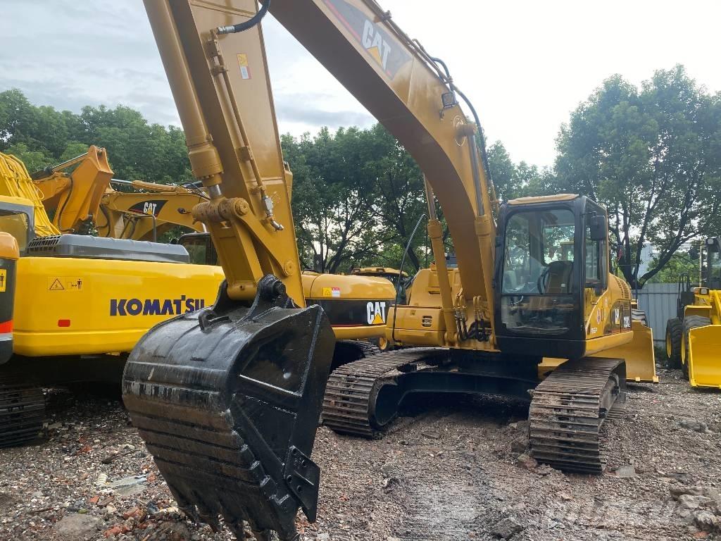 CAT 320 C L حفارات زحافة