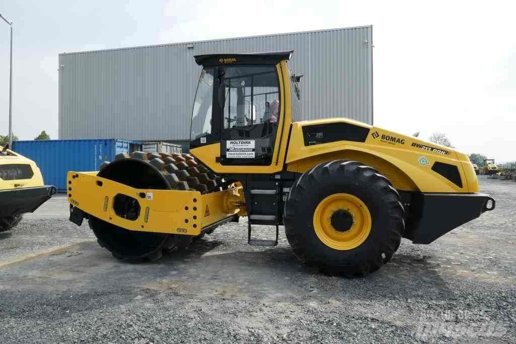 Bomag BW 213 PDH-5 ضاغطات التربة