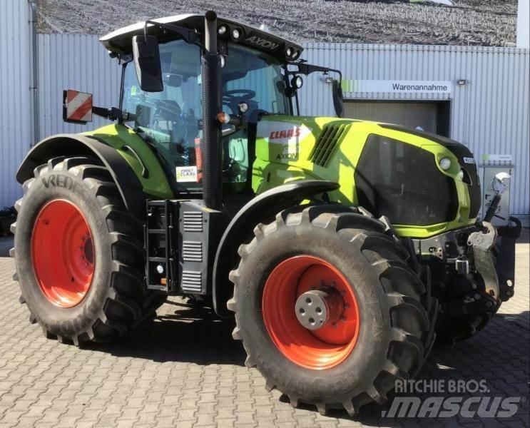 CLAAS AXION 850 الجرارات