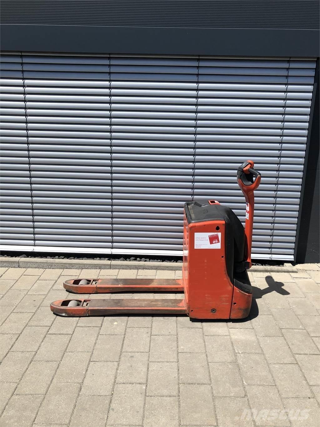 Linde T16 معدات التكديس الجوالة