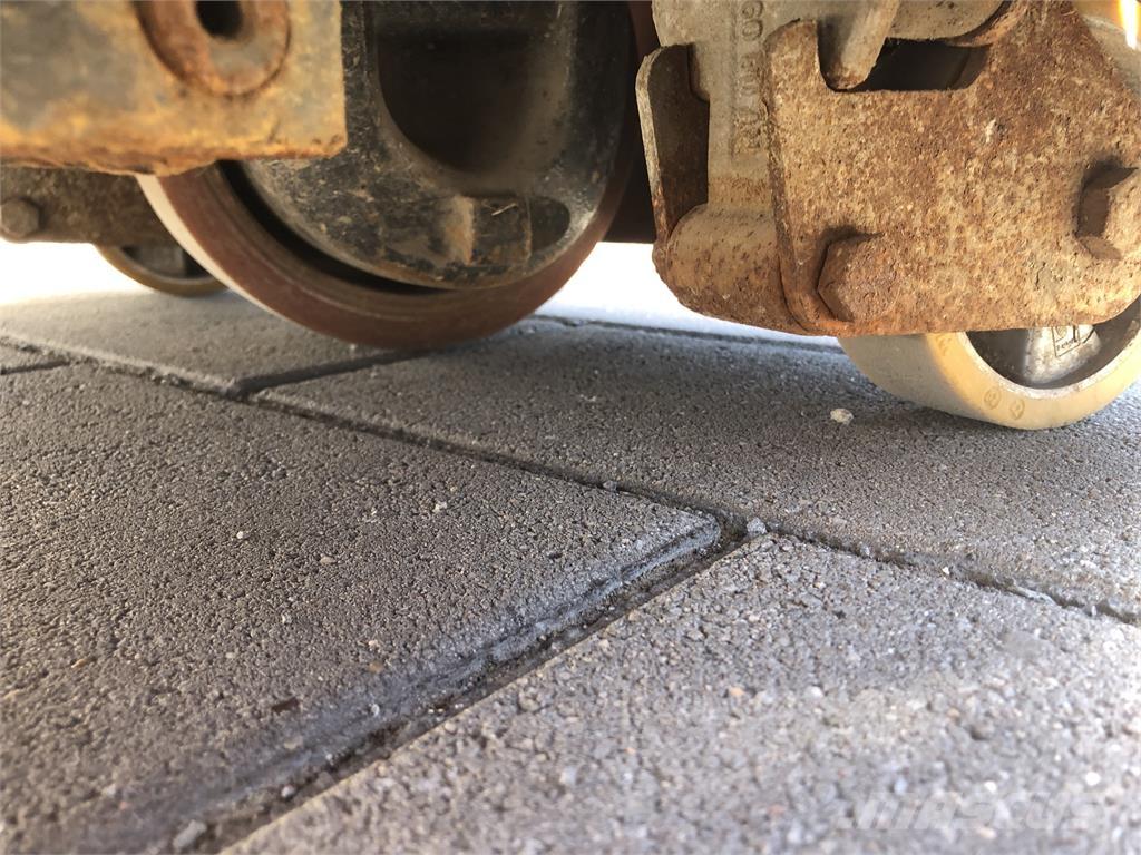 Linde T16 معدات التكديس الجوالة