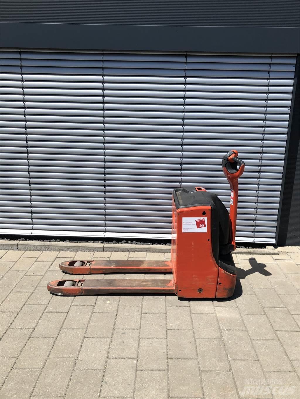 Linde T16 معدات الرفع منخفض المستوى