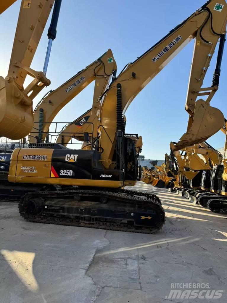 CAT 325D حفارات زحافة