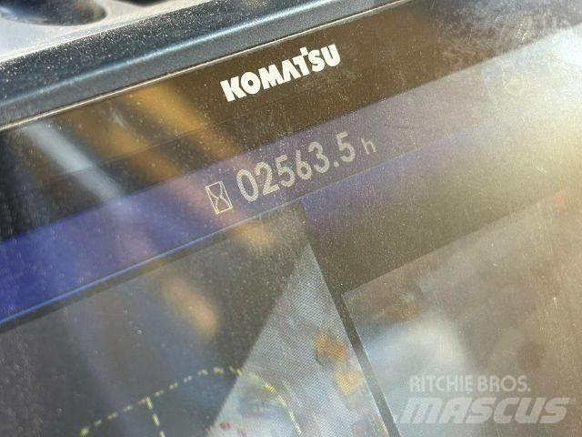 Komatsu PC 138 US-11 حفارات زحافة