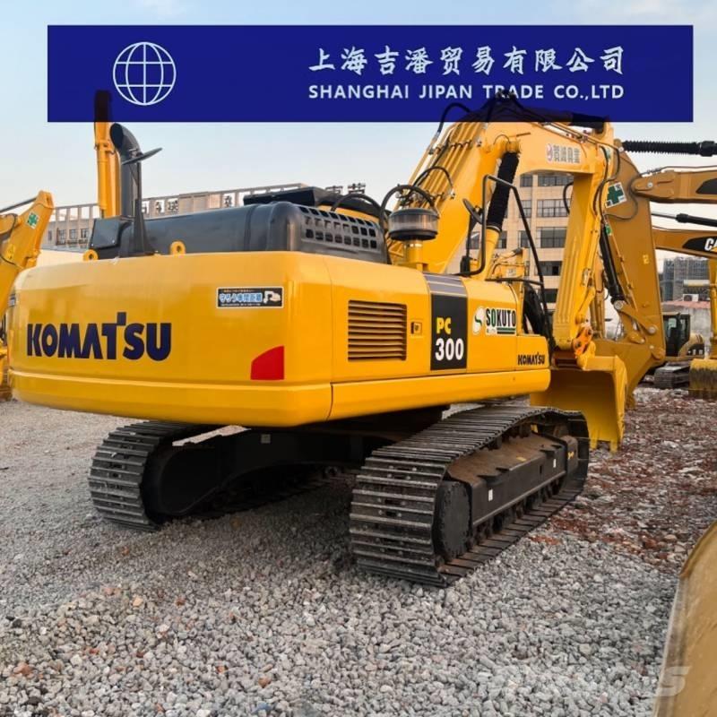 Komatsu PC 300 حفارات زحافة