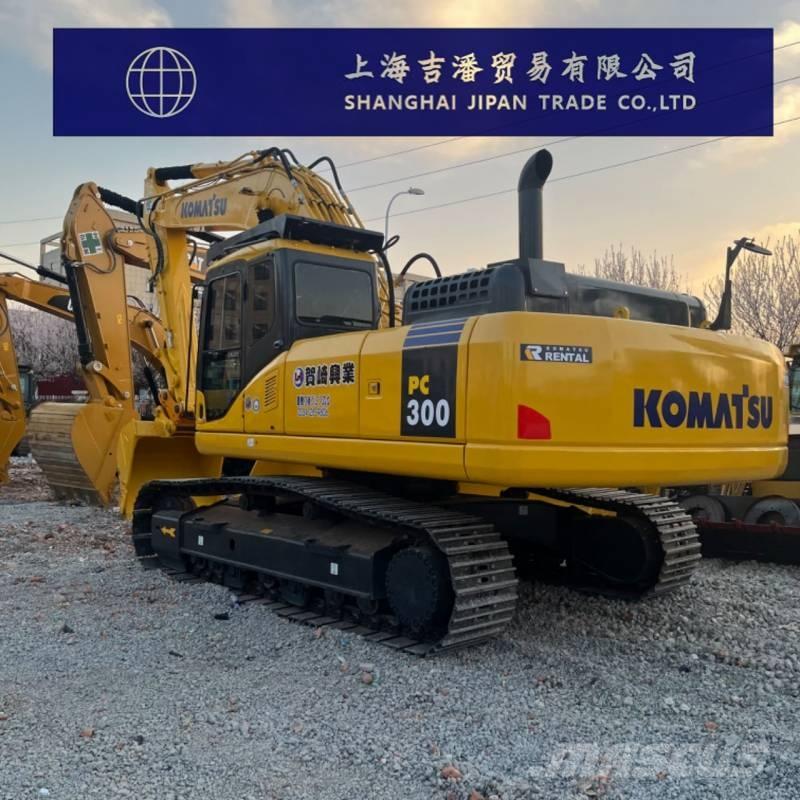 Komatsu PC 300 حفارات زحافة