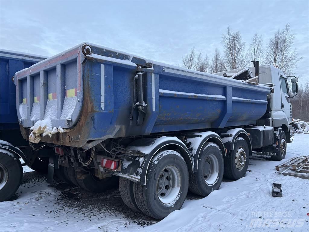 Sisu E11M 8X2 شاحنات قلابة