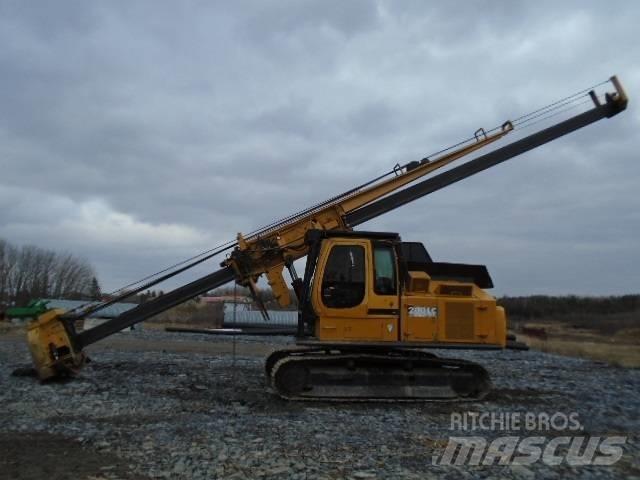 John Deere 200 LC مزيلات أغصان