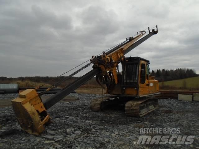 John Deere 200 LC مزيلات أغصان