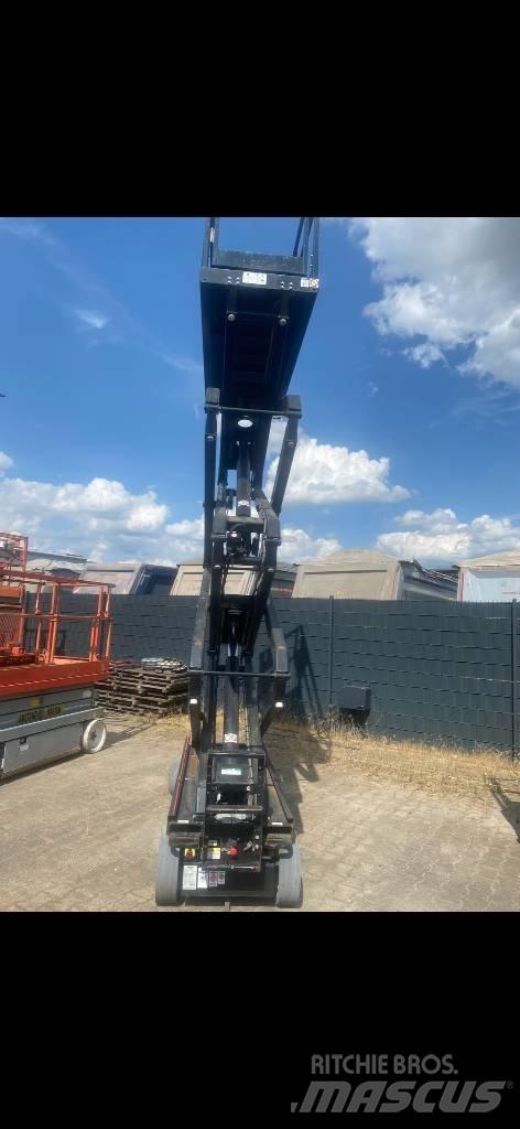 SkyJack SJ III 3226 رافعات مقصية الشكل