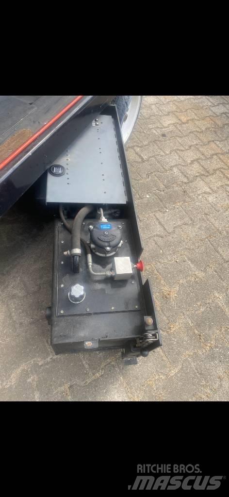 SkyJack SJ III 3226 رافعات مقصية الشكل