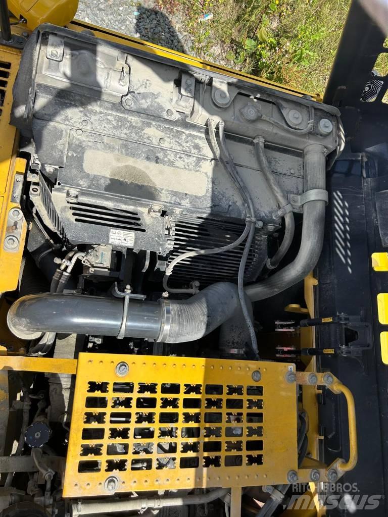 Komatsu PC360LC-11 حفارات زحافة