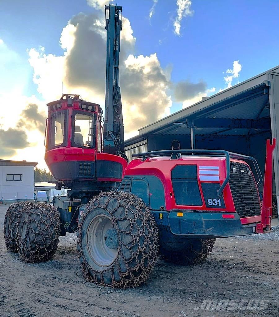 Komatsu 931 حصادات