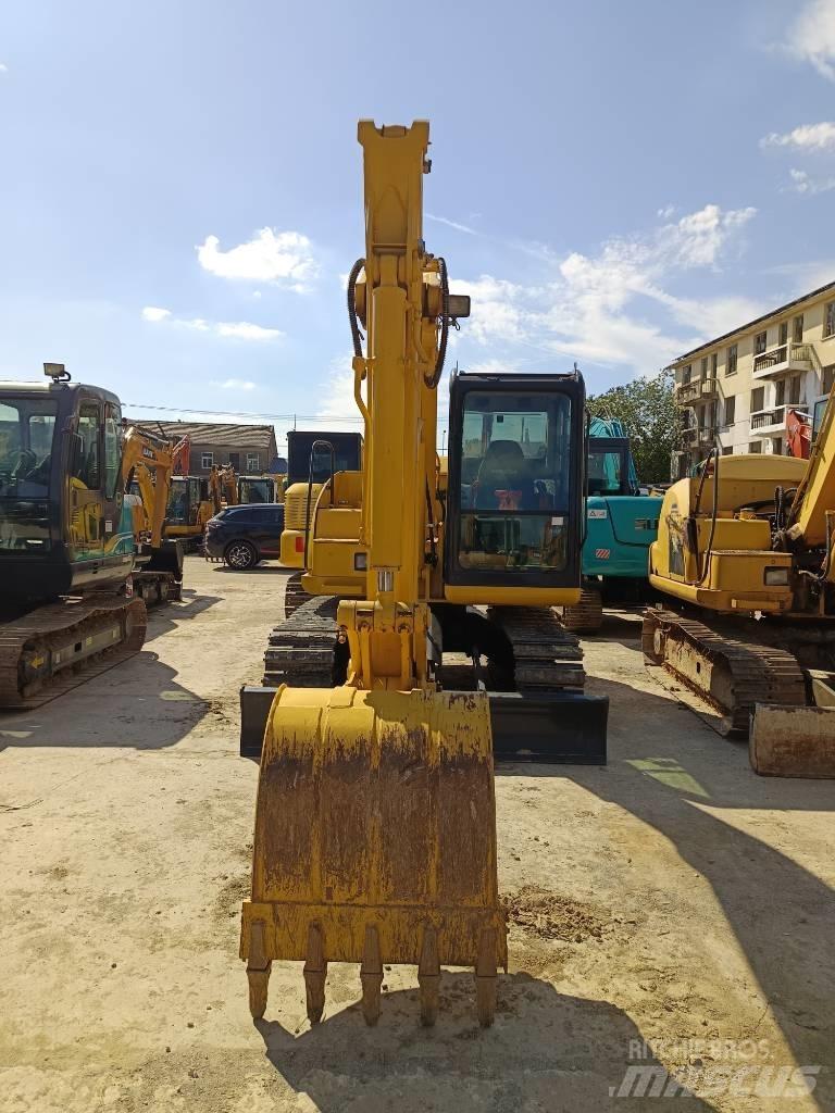 Komatsu PC 70 حفارات زحافة