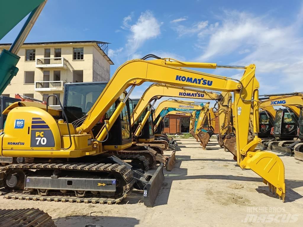 Komatsu PC 70 حفارات زحافة