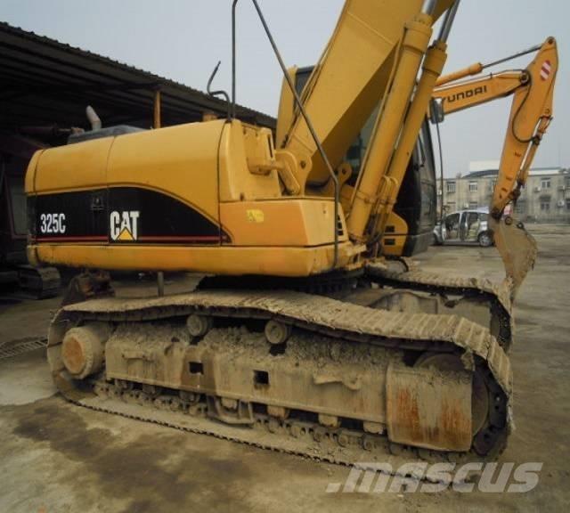CAT 325 C حفارات زحافة